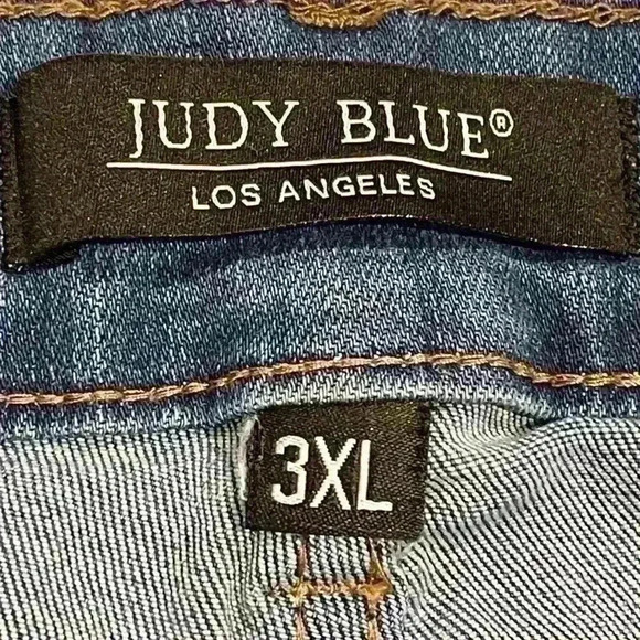 Judy Blue High Rise Tummy Control Fray Hem Cut Off Stretched Denim Shorts  3XL - Picture 5 of 9